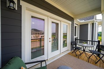 Open & airy patio or balcony
